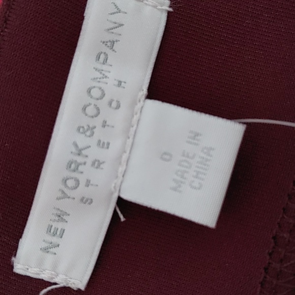 New York and Company Scuba Skirt Size 0 - Picture 8 of 8